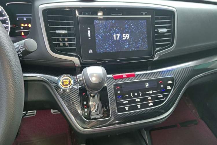 Used Honda Odyssey 2018 2.4L Luxury Edition Audio And AC Panel