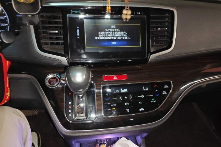 Used Honda Odyssey 2018 2.4L Smart Edition Audio And AC Panel