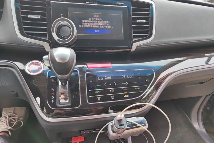 Used Honda Odyssey 2018 2.4L Smart Edition Audio And AC Panel