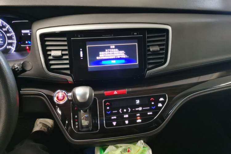 Used Honda Odyssey 2018 2.4L Luxury Edition Audio And AC Panel