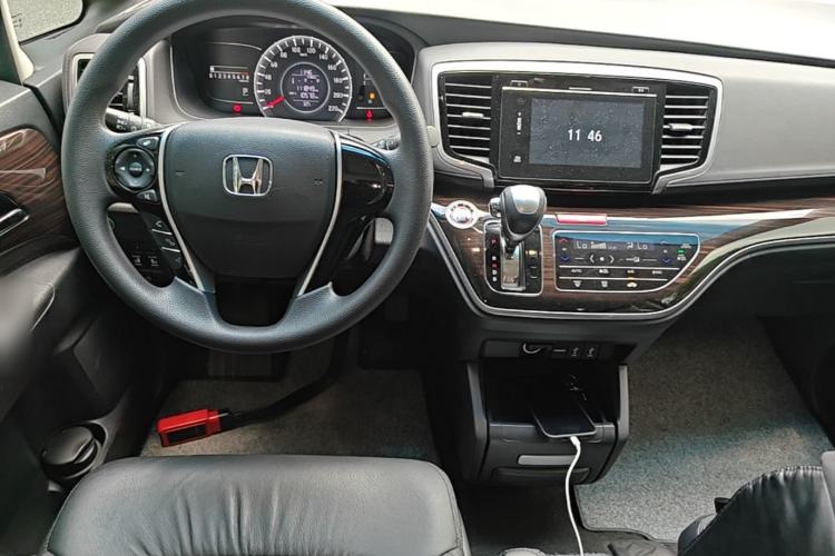 Used Honda Odyssey 2018 2.4L Luxury Edition Center Console