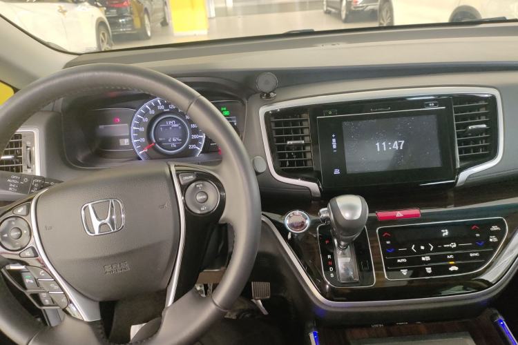 Used Honda Odyssey 2018 2.4L Smart Edition Center Console