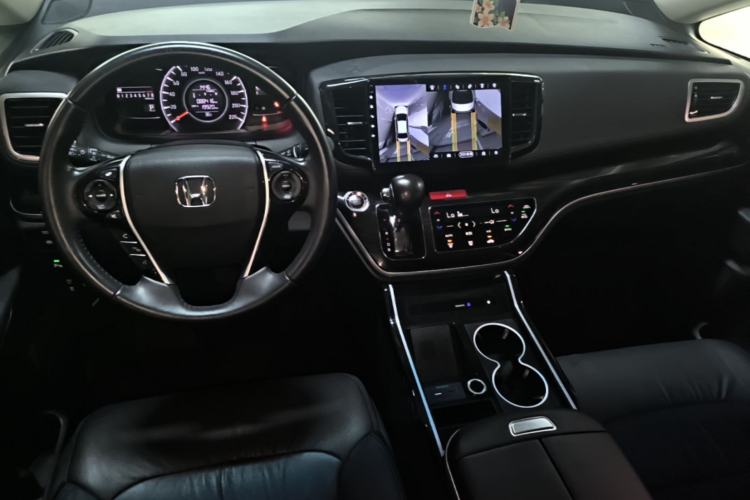 Used Honda Odyssey 2018 2.4L Smart Edition Center Console