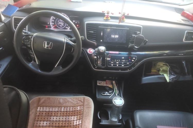 Used Honda Odyssey 2018 2.4L Luxury Edition Center Console