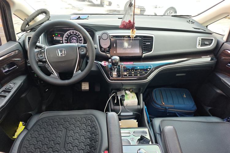 Used Honda Odyssey 2018 2.4L Smart Edition Center Console