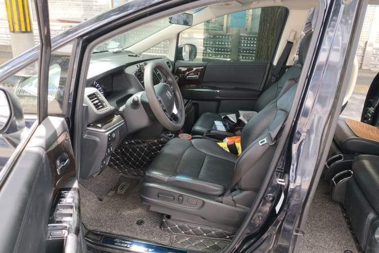 Used Honda Odyssey 2018 2.4L Prestige Edition Driver Seat