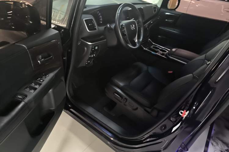 Used Honda Odyssey 2018 2.4L Smart Edition Driver Seat