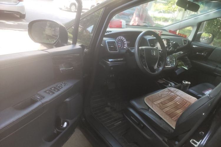 Used Honda Odyssey 2018 2.4L Luxury Edition Driver Seat