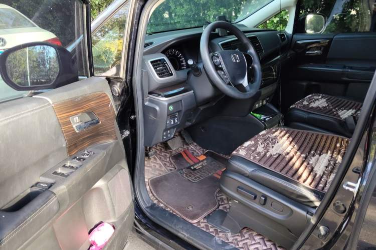 Used Honda Odyssey 2018 2.4L Luxury Edition Driver Seat