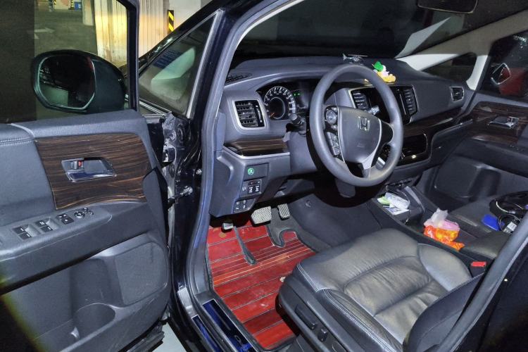Used Honda Odyssey 2018 2.4L Luxury Edition Driver Seat