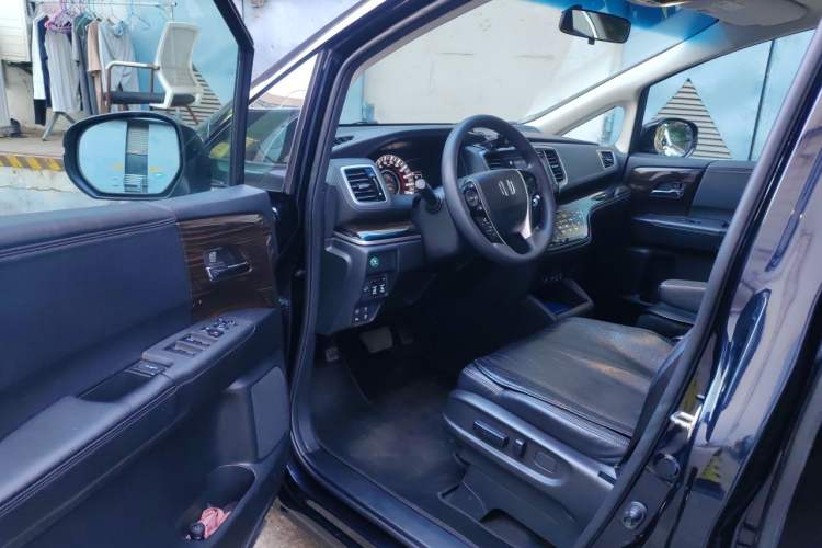 Used Honda Odyssey 2018 2.4L Luxury Edition Driver Seat