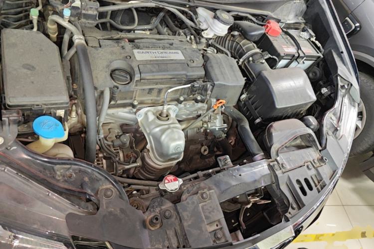 Used Honda Odyssey 2018 2.4L Luxury Edition Engine Bay