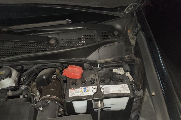 Used Honda Odyssey 2018 2.4L Smart Edition Engine Bay Left
