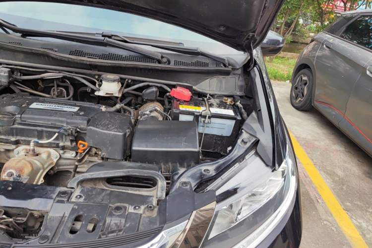 Used Honda Odyssey 2018 2.4L Smart Edition Engine Bay Left