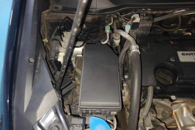 Used Honda Odyssey 2018 2.4L Smart Edition Engine Bay Right