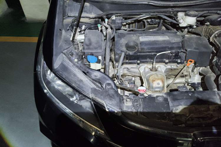 Used Honda Odyssey 2018 2.4L Luxury Edition Engine Bay Right