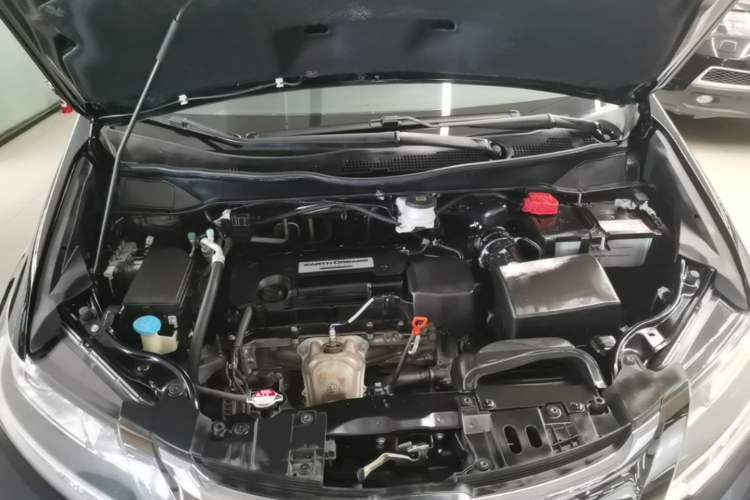 Used Honda Odyssey 2018 2.4L Luxury Edition Engine Bay