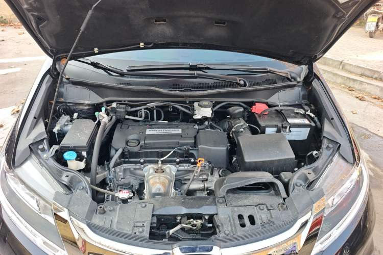 Used Honda Odyssey 2018 2.4L Smart Edition Engine Bay