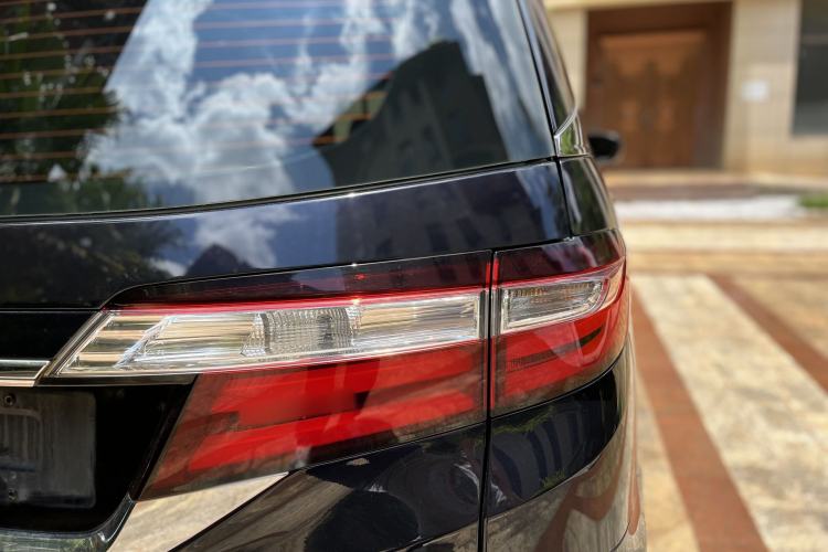 Used Honda Odyssey 2018 2.4L Luxury Edition Exterior 10