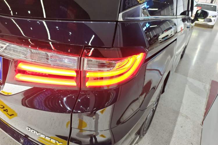 Used Honda Odyssey 2018 2.4L Smart Edition Exterior 3