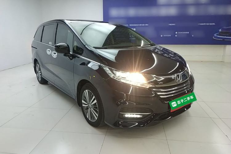 Used Honda Odyssey 2018 2.4L Smart Edition Front Right 45 Deg