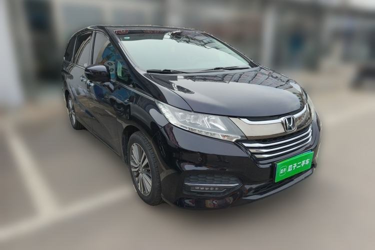 Used Honda Odyssey 2018 2.4L Smart Edition Front Right 45 Deg