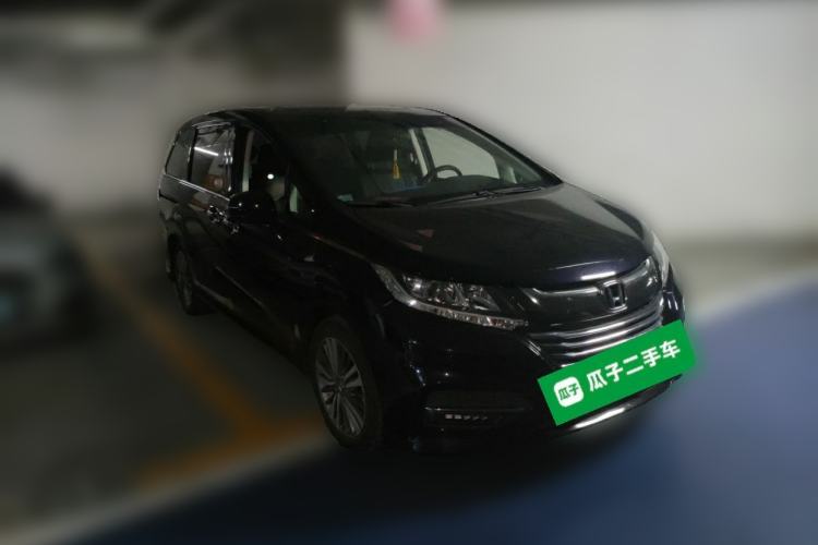 Used Honda Odyssey 2018 2.4L Luxury Edition Front Right 45 Deg