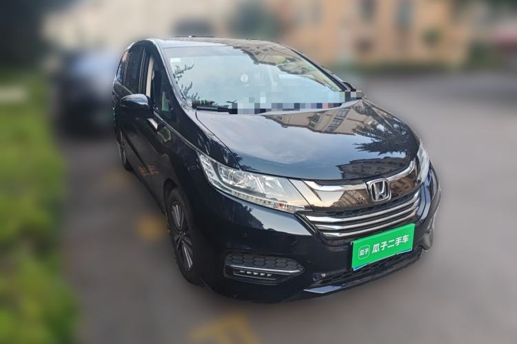 Used Honda Odyssey 2018 2.4L Luxury Edition Front Right 45 Deg
