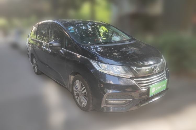 Used Honda Odyssey 2018 2.4L Luxury Edition Front Right 45 Deg