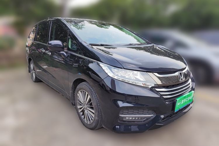 Used Honda Odyssey 2018 2.4L Smart Edition Front Right 45 Deg
