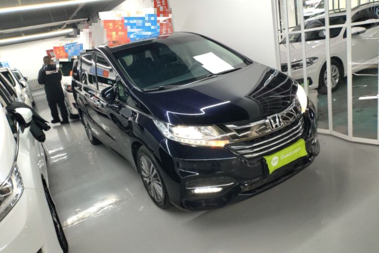 Used Honda Odyssey 2018 2.4L Smart Edition Front Right 45 Deg