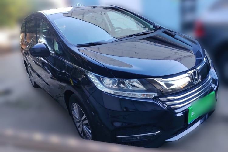 Used Honda Odyssey 2018 2.4L Luxury Edition Front Right 45 Deg