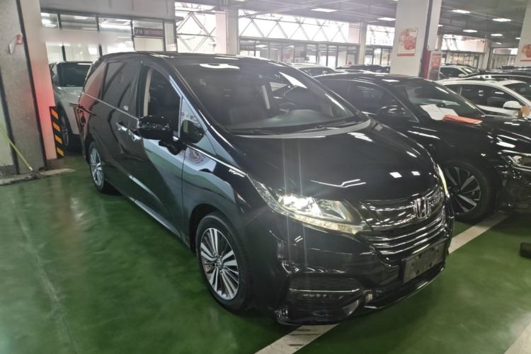 Used Honda Odyssey 2018 2.4L Smart Edition Front Right 45 Deg