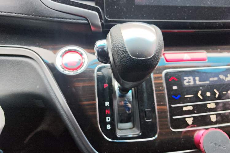 Used Honda Odyssey 2018 2.4L Smart Edition Gear Lever