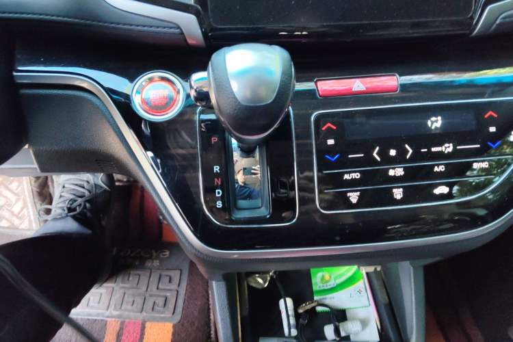 Used Honda Odyssey 2018 2.4L Luxury Edition Gear Lever