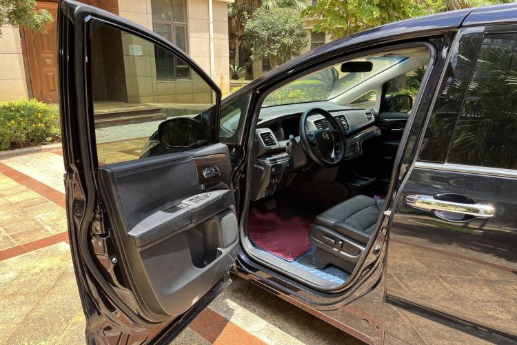 Used Honda Odyssey 2018 2.4L Luxury Edition Interior 1