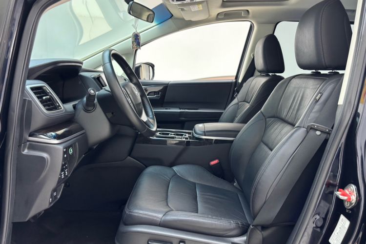 Used Honda Odyssey 2018 2.4L Smart Edition Interior 1
