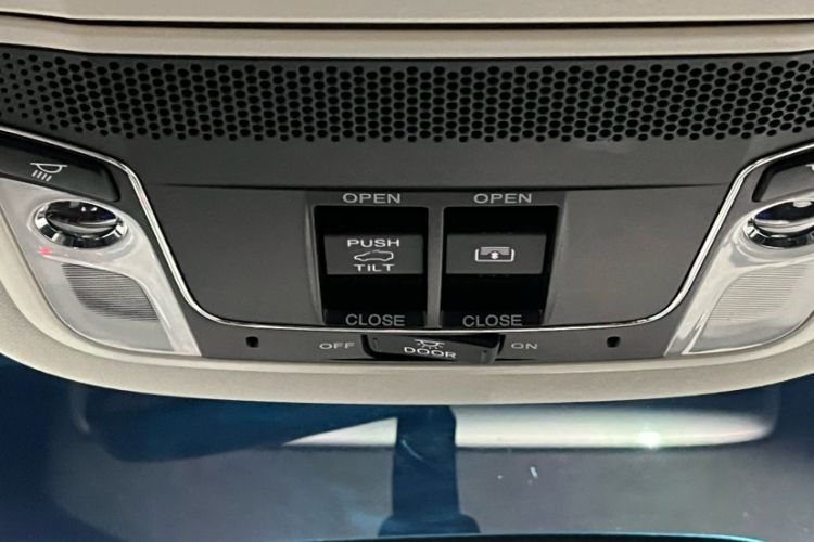 Used Honda Odyssey 2018 2.4L Smart Edition Interior 11