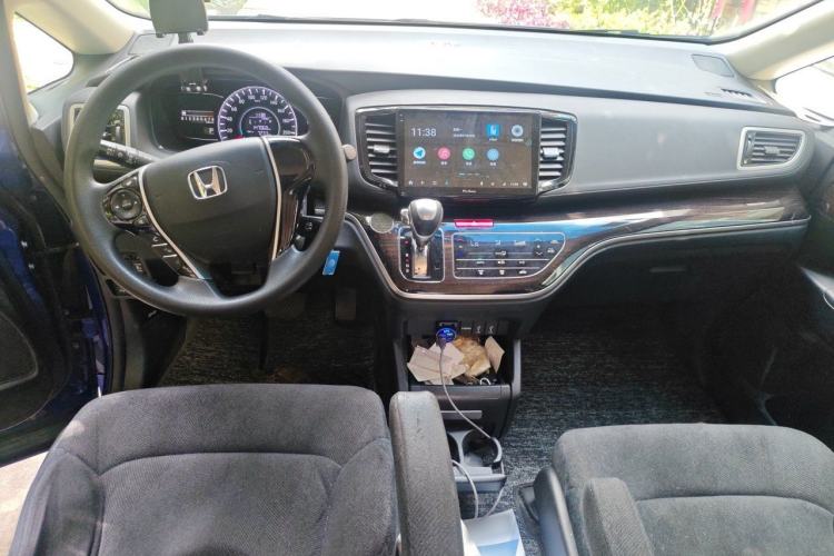 Used Honda Odyssey 2018 2.4L Comfort Version Interior 2