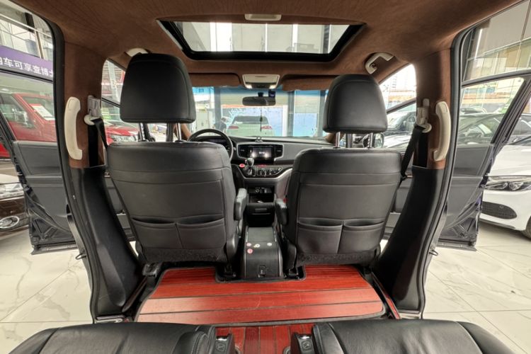 Used Honda Odyssey 2018 2.4L Smart Edition Interior 3