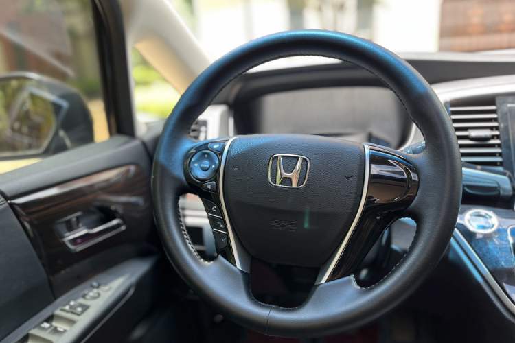 Used Honda Odyssey 2018 2.4L Luxury Edition Interior 4