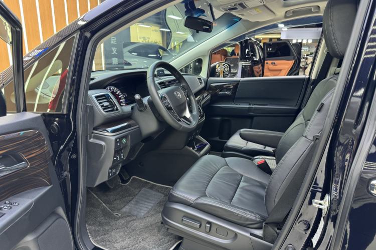 Used Honda Odyssey 2018 2.4L Smart Edition Interior 5