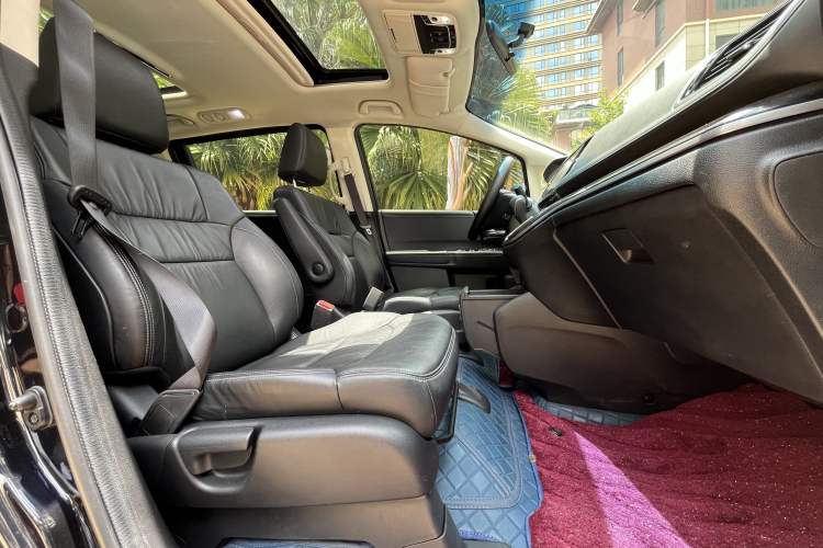 Used Honda Odyssey 2018 2.4L Luxury Edition Interior 5