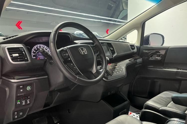 Used Honda Odyssey 2018 2.4L Smart Edition Interior 7