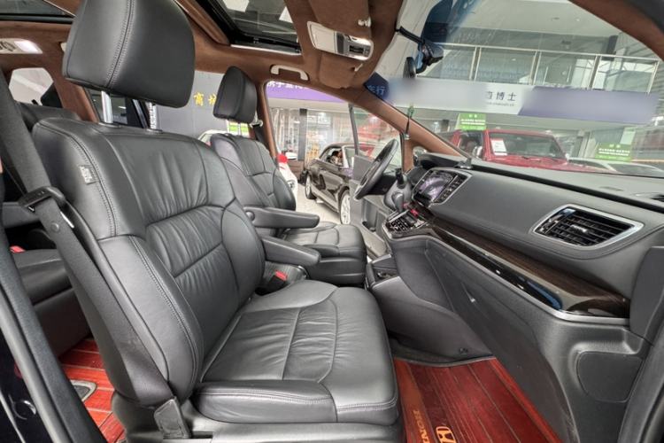 Used Honda Odyssey 2018 2.4L Smart Edition Interior 7
