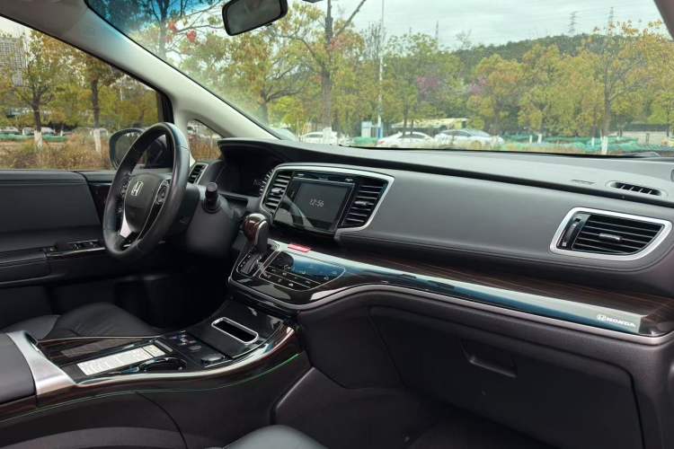Used Honda Odyssey 2018 2.4L Smart Edition Interior 7