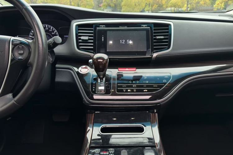 Used Honda Odyssey 2018 2.4L Smart Edition Interior 9