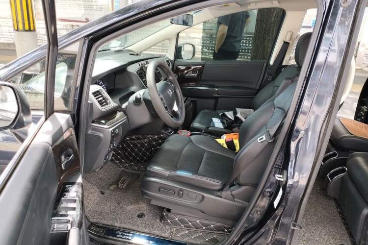 Used Honda Odyssey 2018 2.4L Prestige Edition Left Front Seat