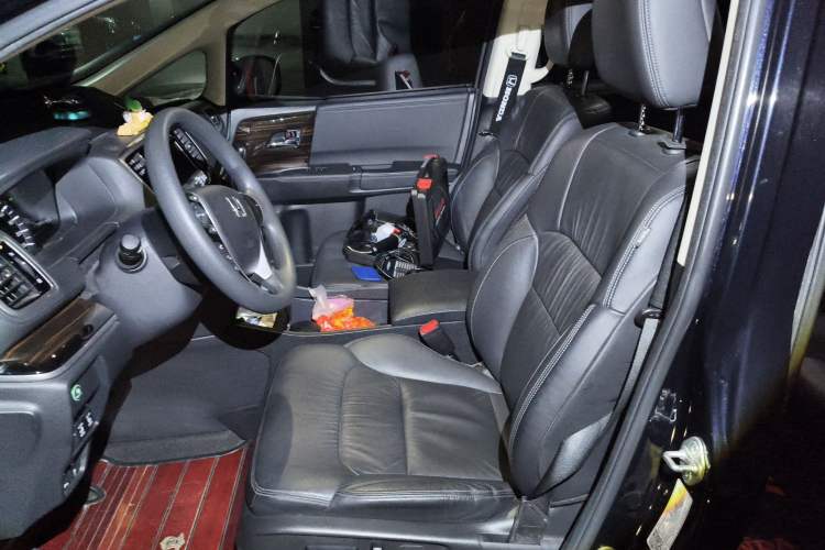 Used Honda Odyssey 2018 2.4L Luxury Edition Left Front Seat