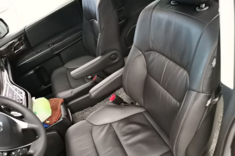 Used Honda Odyssey 2018 2.4L Luxury Edition Left Front Seat